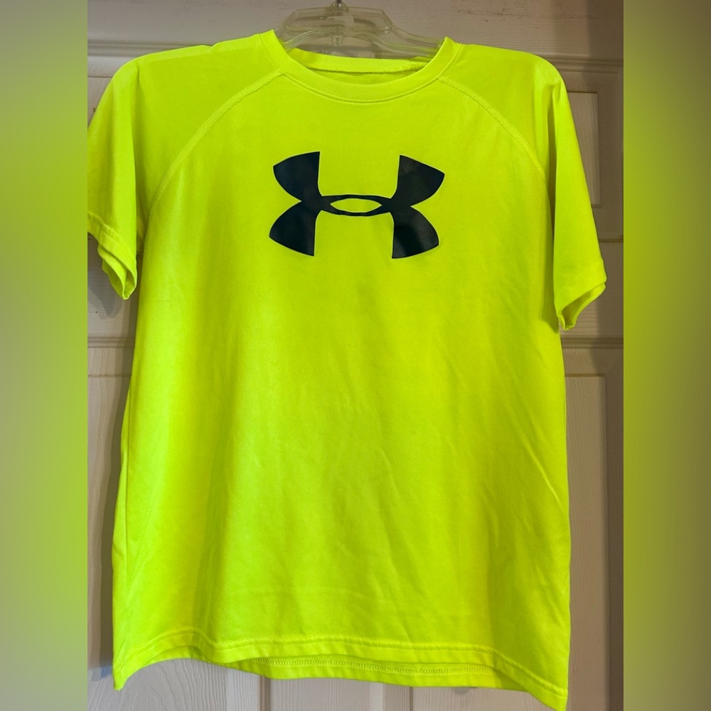 EUC Under Armour‎ Youth XL Heat Gear Shirt